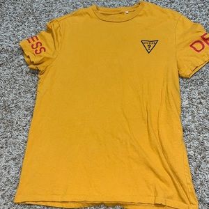 Guess cotton t shirt medium